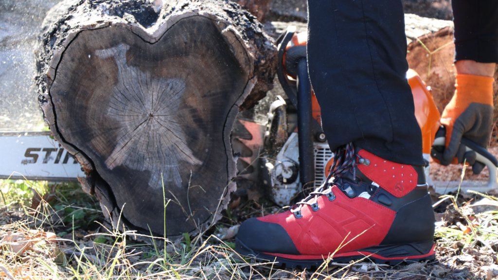 giay-bao-ho-khi-su-dung-STIHL